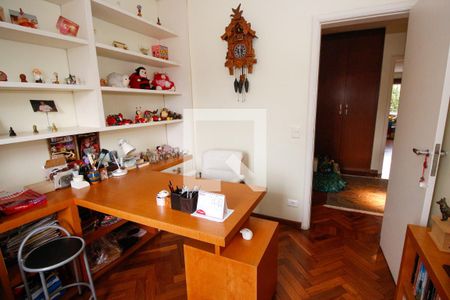 Casa para alugar com 230m², 3 quartos e 2 vagasQuarto