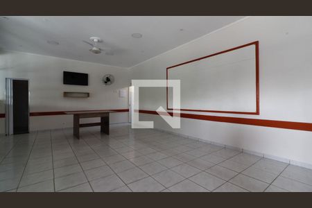 Apartamento para alugar com 55m², 2 quartos e sem vagaÁrea comum - Salão de festas
