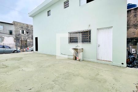 Casa à venda com 120m², 2 quartos e 4 vagas Casa à venda com 120m², 2 quartos e 4 vagasGaragem