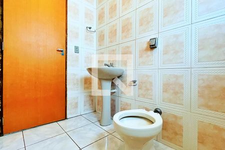 Casa à venda com 120m², 2 quartos e 4 vagas Casa à venda com 120m², 2 quartos e 4 vagasBanheiro da Suíte 1
