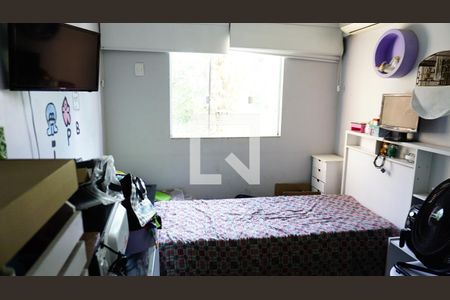 Casa de condomínio à venda com 240m², 3 quartos e 1 vagaSuite 1