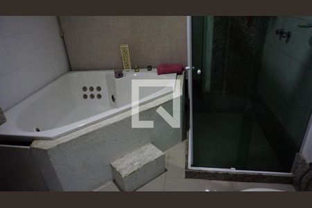 Casa de condomínio à venda com 240m², 3 quartos e 1 vagaBanheiro Suite 3