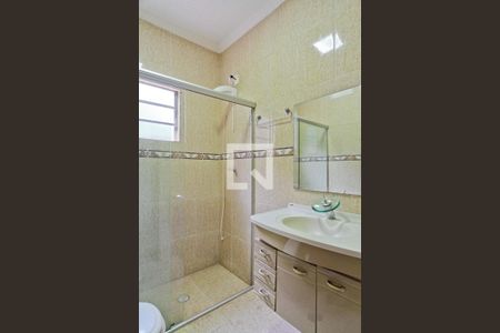 Casa à venda com 200m², 4 quartos e 2 vagasBanheiro 2