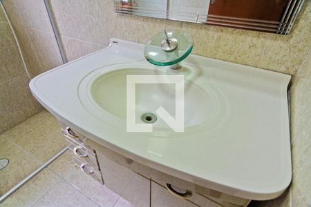 Casa à venda com 200m², 4 quartos e 2 vagasBanheiro 2