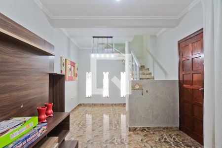 Sala de casa à venda com 4 quartos, 200m² em Jardim Marisa, São Paulo