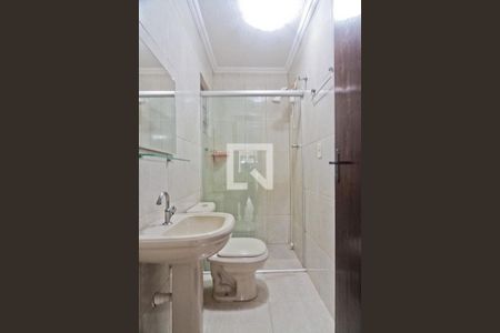 Casa à venda com 200m², 4 quartos e 2 vagasBanheiro da Suíte 2