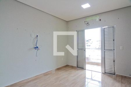 Suíte de casa à venda com 4 quartos, 200m² em Jardim Marisa, São Paulo