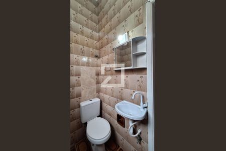 Casa para alugar com 150m², 2 quartos e 1 vagaBanheiro social 
