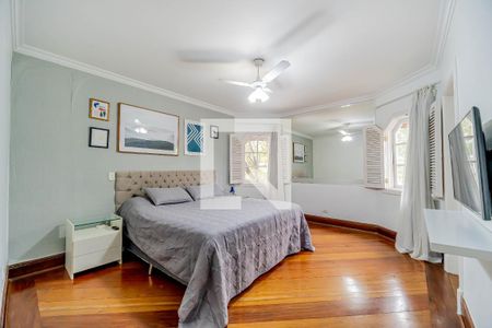 Casa de condomínio à venda com 667m², 4 quartos e 6 vagasQuarto