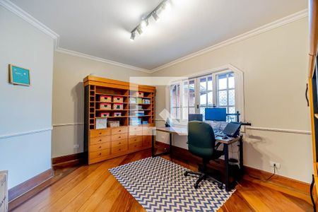 Casa de condomínio à venda com 667m², 4 quartos e 6 vagasEscritório