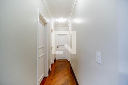 Casa de condomínio à venda com 667m², 4 quartos e 6 vagasCorredor