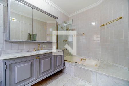 Casa de condomínio à venda com 667m², 4 quartos e 6 vagasBanheiro