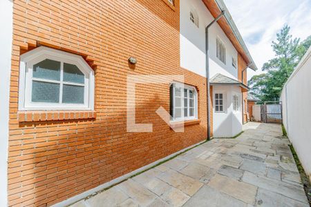 Casa de condomínio à venda com 667m², 4 quartos e 6 vagasFachada