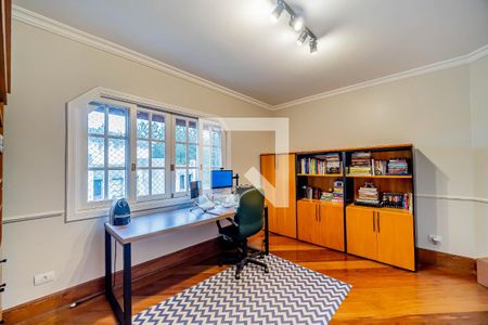 Casa de condomínio à venda com 667m², 4 quartos e 6 vagasEscritório