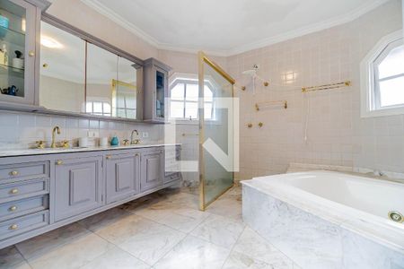 Casa de condomínio à venda com 667m², 4 quartos e 6 vagasBanheiro