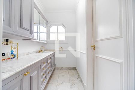 Casa de condomínio à venda com 667m², 4 quartos e 6 vagasBanheiro