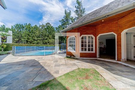 Casa de condomínio à venda com 667m², 4 quartos e 6 vagasFachada