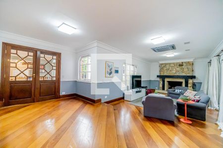 Casa de condomínio à venda com 667m², 4 quartos e 6 vagasSala de TV