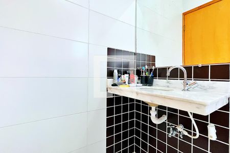 Casa à venda com 148m², 3 quartos e 3 vagasBanheiro da Suíte 1