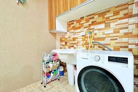 Casa à venda com 148m², 3 quartos e 3 vagasÁrea de Serviço