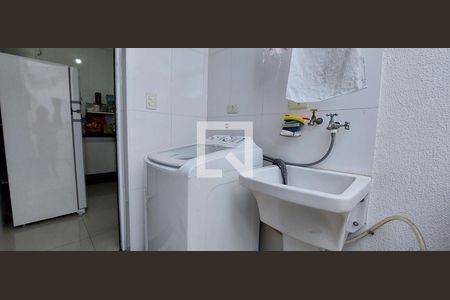 Apartamento à venda com 67m², 2 quartos e 2 vagas Apartamento à venda com 67m², 2 quartos e 2 vagasÁrea de Serviço