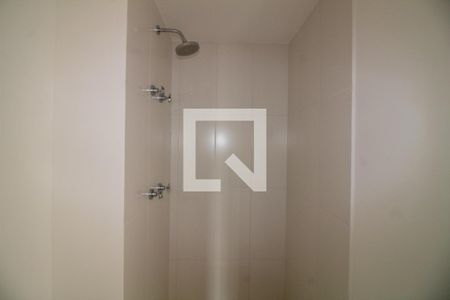 Banheiro de kitnet/studio para alugar com 1 quarto, 27m² em Santo Amaro, São Paulo