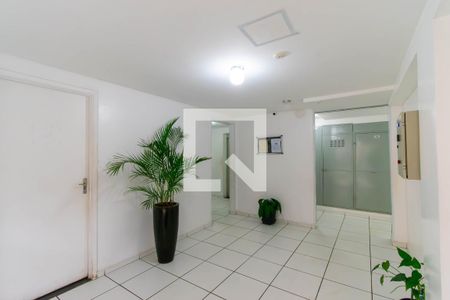 Apartamento para alugar com 47m², 2 quartos e sem vagaÁrea comum - Hall Social
