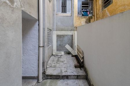 Casa à venda com 120m², 4 quartos e 1 vaga Casa à venda com 120m², 4 quartos e 1 vagaquintal com tanque_2