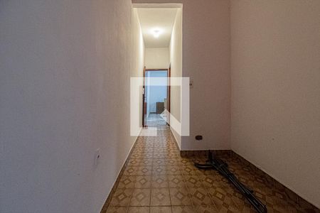 corredor para os cômodos_2 de casa à venda com 4 quartos, 120m² em Cursino, São Paulo