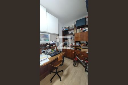 Apartamento à venda com 130m², 3 quartos e 1 vaga Apartamento à venda com 130m², 3 quartos e 1 vagaQuarto de Serviço