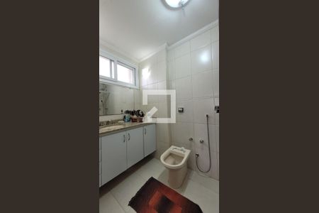 Apartamento à venda com 130m², 3 quartos e 1 vaga Apartamento à venda com 130m², 3 quartos e 1 vagaBanheiro da Suíte