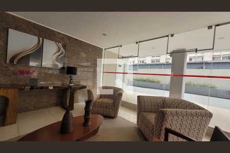 Apartamento à venda com 130m², 3 quartos e 1 vaga Apartamento à venda com 130m², 3 quartos e 1 vagaHall social