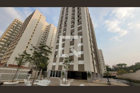 Apartamento à venda com 130m², 3 quartos e 1 vaga Apartamento à venda com 130m², 3 quartos e 1 vagaFachada