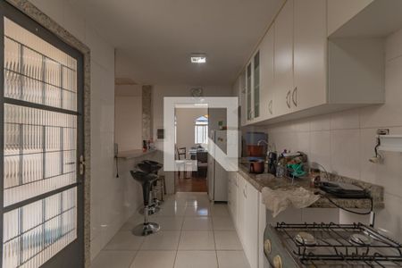 Casa à venda com 316m², 4 quartos e 3 vagasCozinha