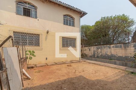 Casa à venda com 316m², 4 quartos e 3 vagasQuintal