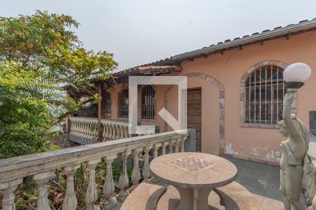 Casa à venda com 316m², 4 quartos e 3 vagasVaranda