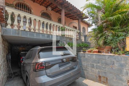Casa à venda com 316m², 4 quartos e 3 vagasEntrada - Garagem