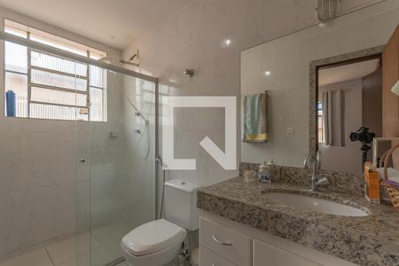 Casa à venda com 316m², 4 quartos e 3 vagasBanheiro Suíte