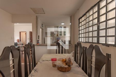 Casa à venda com 316m², 4 quartos e 3 vagasCopa