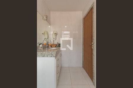 Casa à venda com 316m², 4 quartos e 3 vagasBanheiro Suíte