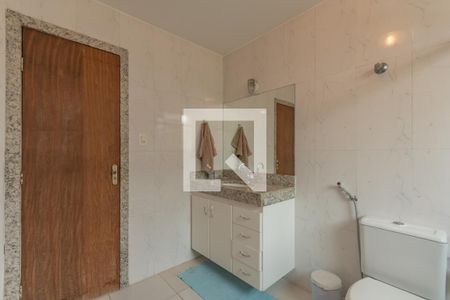 Casa à venda com 316m², 4 quartos e 3 vagasBanheiro Social