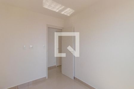Quarto 1 de apartamento para alugar com 2 quartos, 41m² em Vila da Oportunidade, Carapicuíba