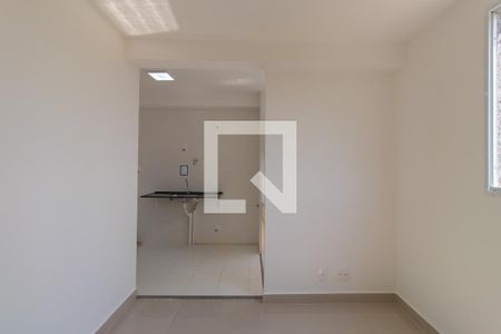 Sala de apartamento para alugar com 2 quartos, 41m² em Vila da Oportunidade, Carapicuíba