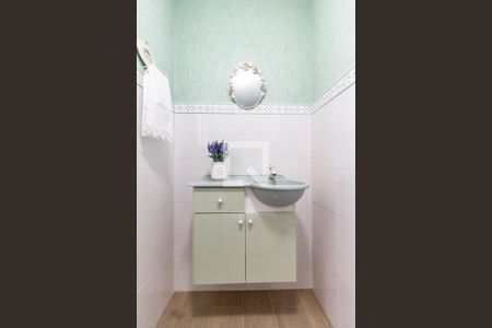 Casa à venda com 150m², 2 quartos e 1 vagaLavabo