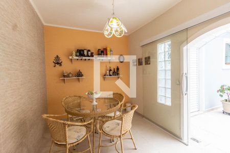 Casa à venda com 150m², 2 quartos e 1 vagaQuarto de serviço 1