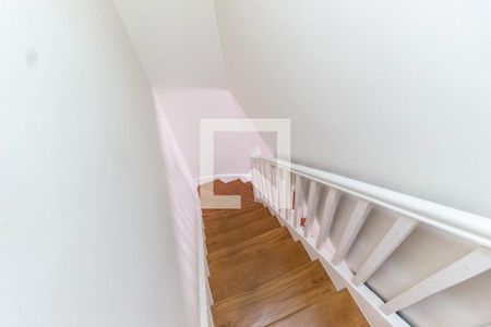 Casa à venda com 150m², 2 quartos e 1 vagaEscada