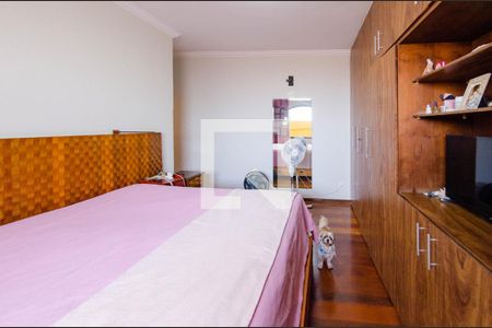 Casa à venda com 700m², 7 quartos e 4 vagas Casa à venda com 700m², 7 quartos e 4 vagasSuíte