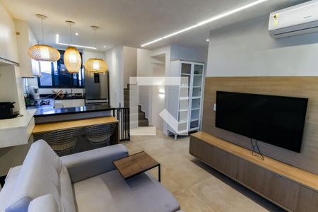 Sala de casa de condomínio para alugar com 2 quartos, 89m² em Real Parque, São Paulo