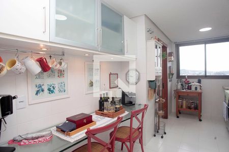 Apartamento à venda com 200m², 4 quartos e 3 vagasCozinha