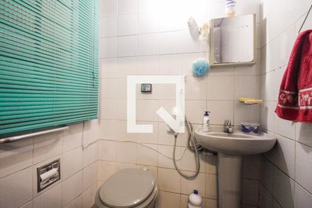 Casa à venda com 330m², 4 quartos e 2 vagasBanheiro 3